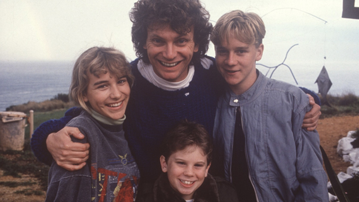 IMDB and Wikipedia are Wrong: Round The Twist did NOT Premiere 30 Years Ago this April