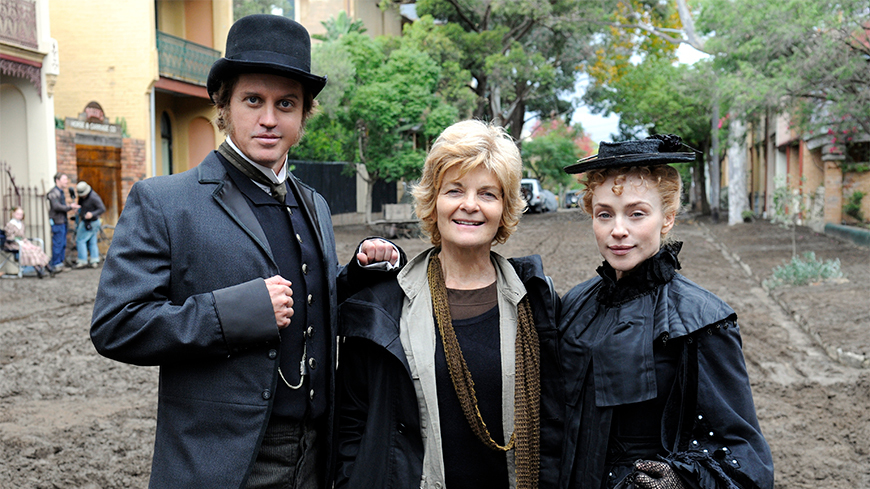 1888 Dan Wyllie Penny Chapman Susie Porter 870x489px